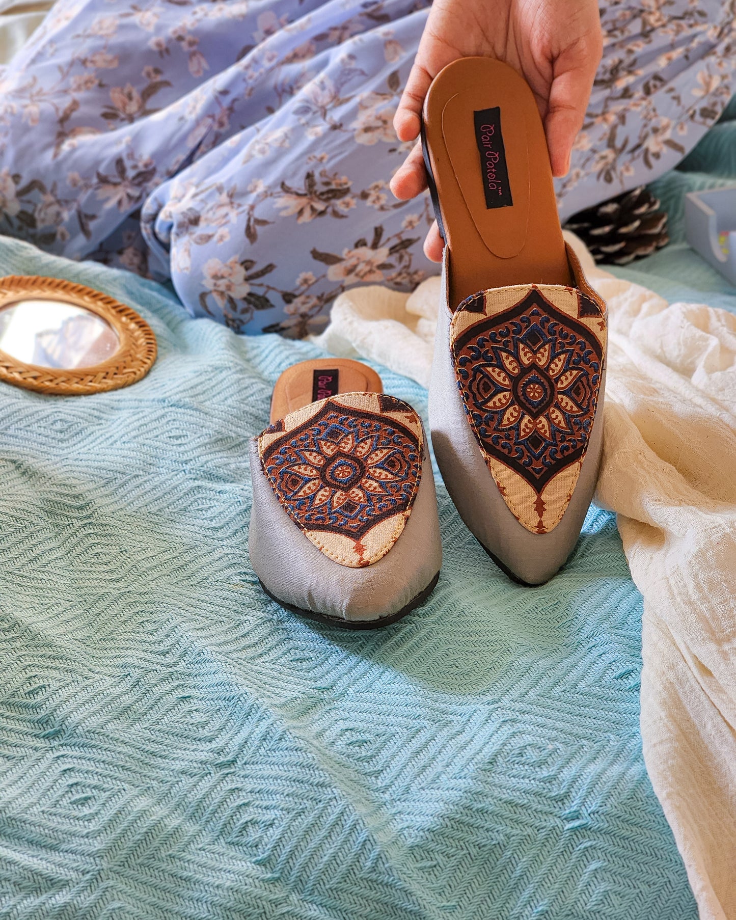 Daisy Daydream Slip Ons