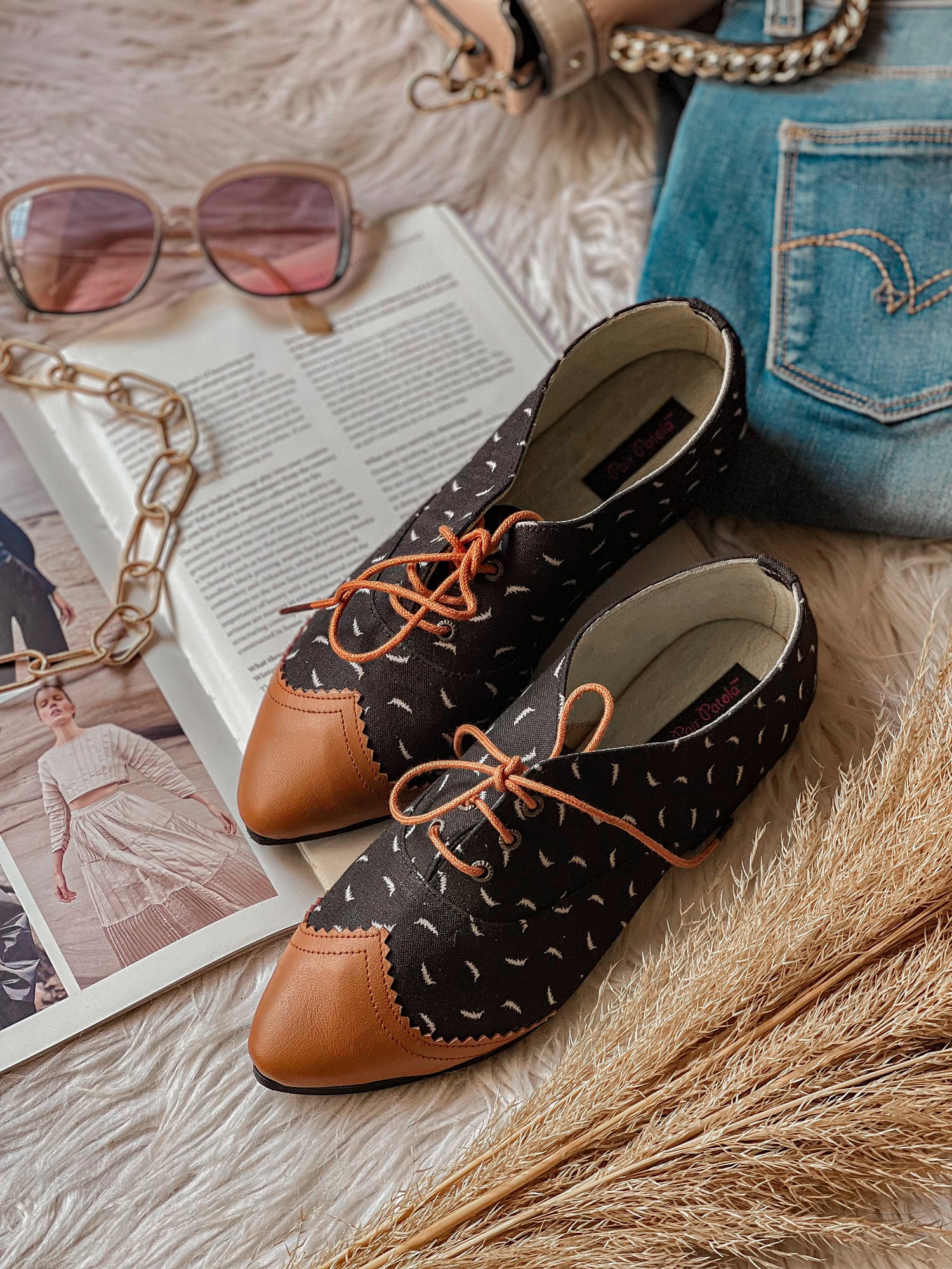 Flirty Feather Oxfords Shoes β pairpatola